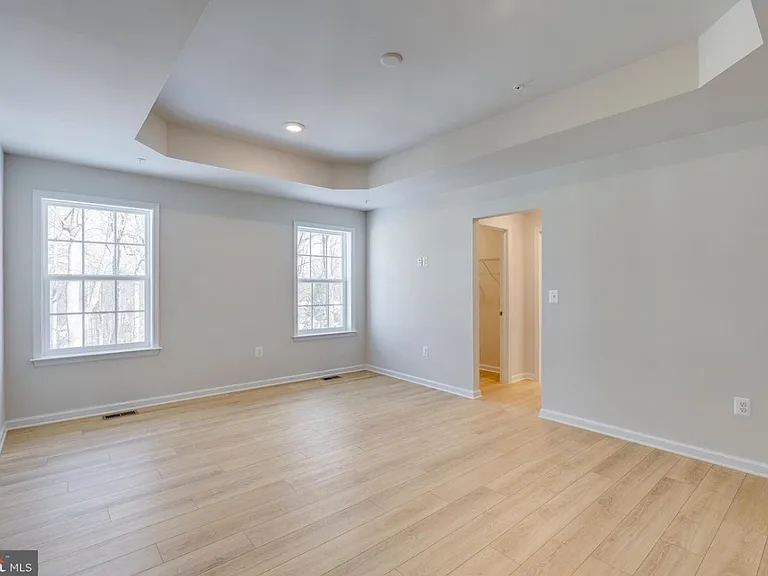 10810 Meridian Hill Way — Photo 9