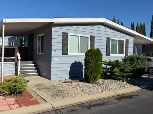51 Clipper Ln, Modesto, CA 95356