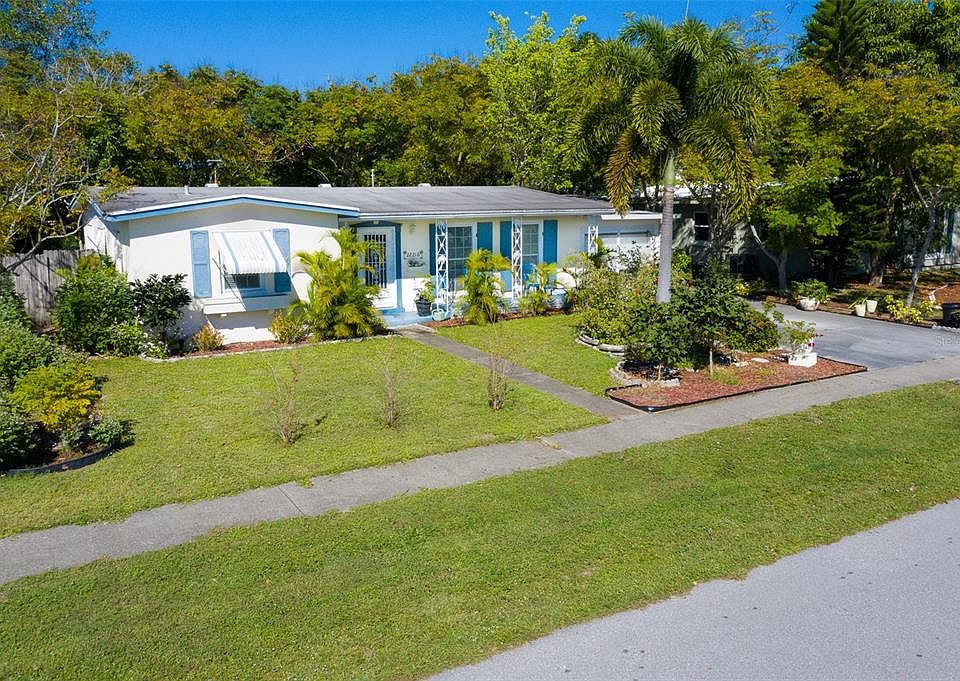 1st image of 22216 Beverly Ave