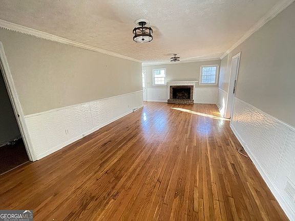 4th image of 102 Margo Trl SE