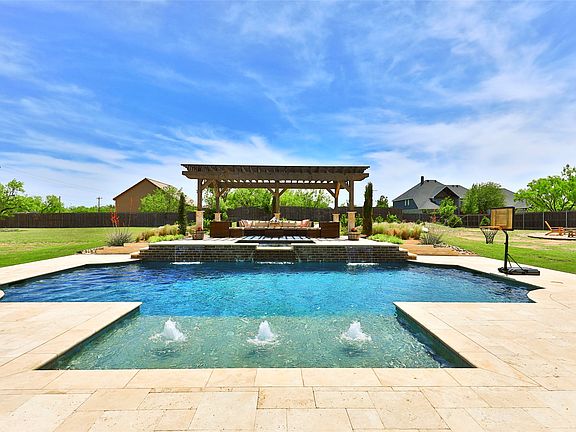 4th image of 957 Caballo Dr
