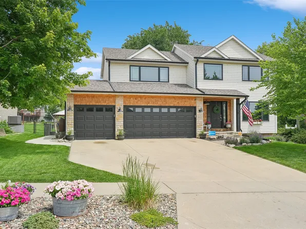 3112 E Southlawn Dr, Des Moines, IA 50320