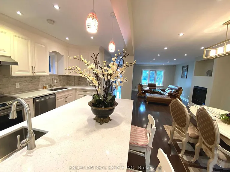 137 Colin Ave — Photo 15