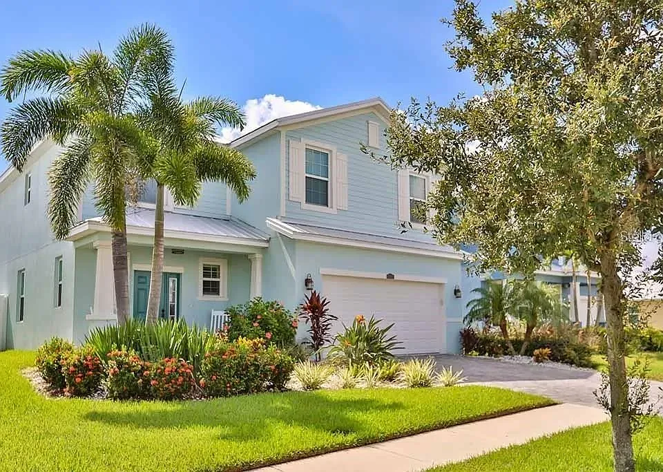425 Bahama Grande Blvd