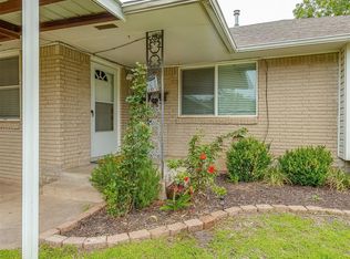 919 SW 3rd St, Moore, OK 73160