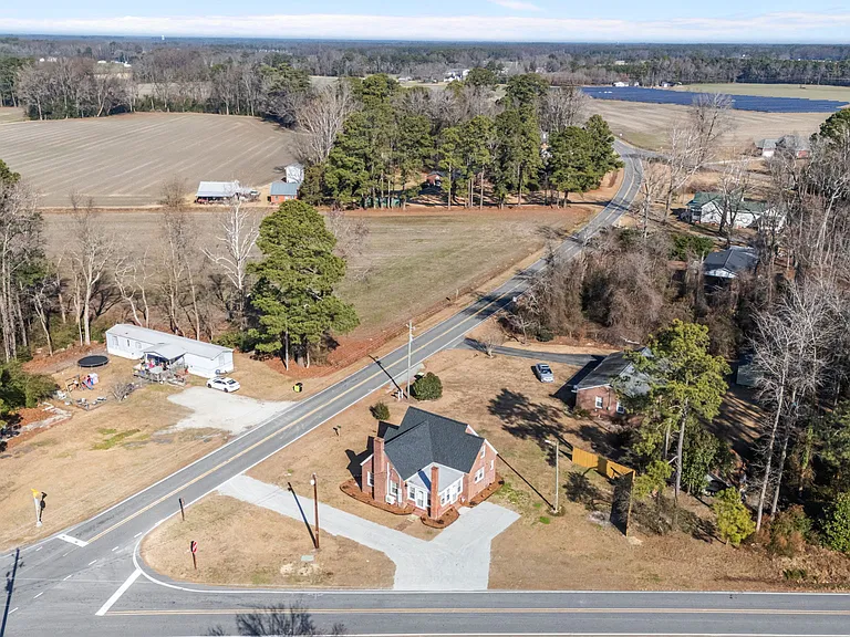 4715 Hull Rd — Photo 53