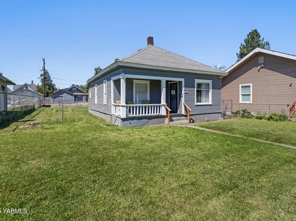204 S 8th St, Yakima, WA 98901