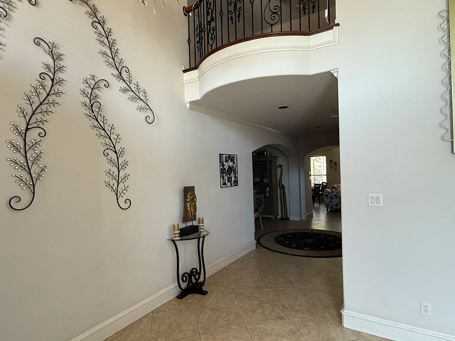 3 bed, 3648 sqft, $4,099 — Photo 2