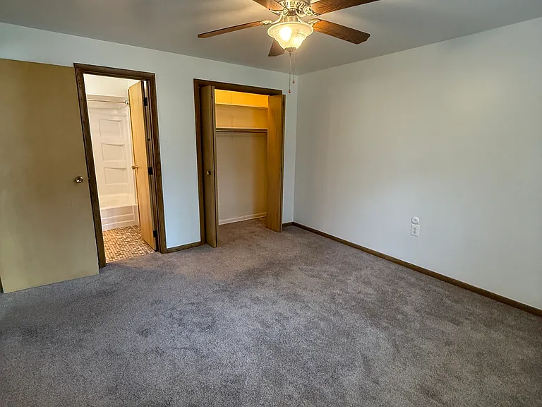 242 Noble Ave #111 — Photo 11