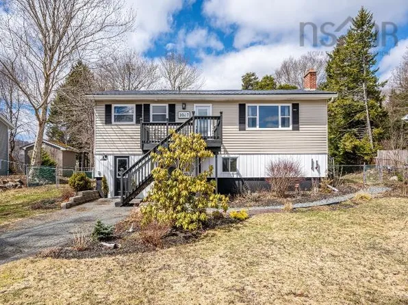 3047 Highway 7, Lake Echo, NS B3E 1A8