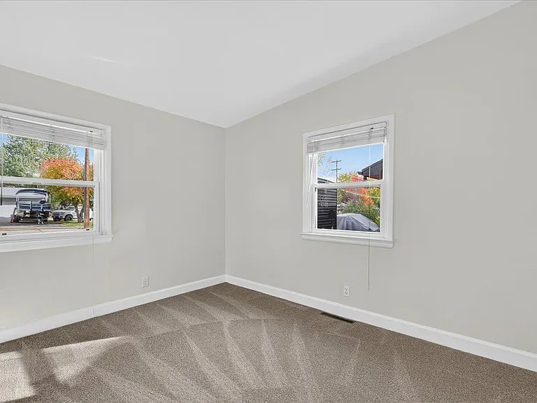 3607 N 36th St — Photo 9