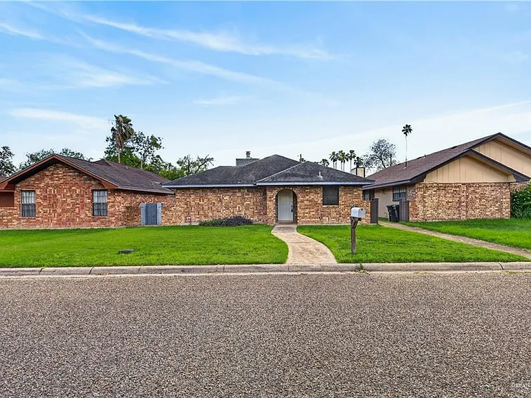 606 Silva Dr — Photo 2