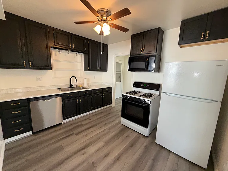 25539 Lane St — Photo 5