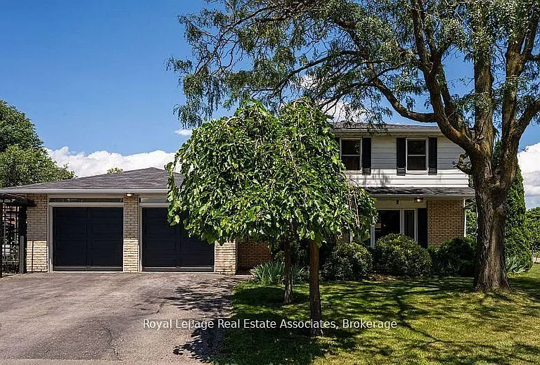1 Esplanade Rd — Photo 1