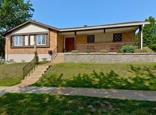5035 Crosswood Dr, Saint Louis, MO