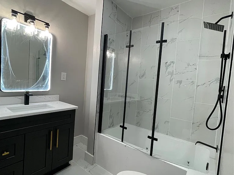 3020 Arbor St — Photo 9