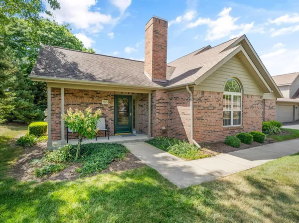 7715 Windy Hill Ct, Lewis Center, OH 43035