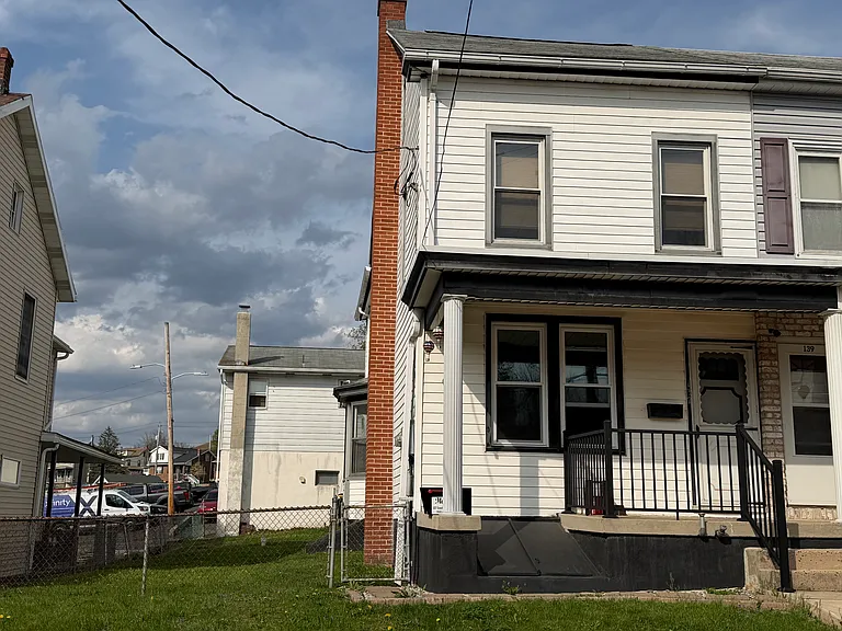137 S Margaretta St — Photo 1
