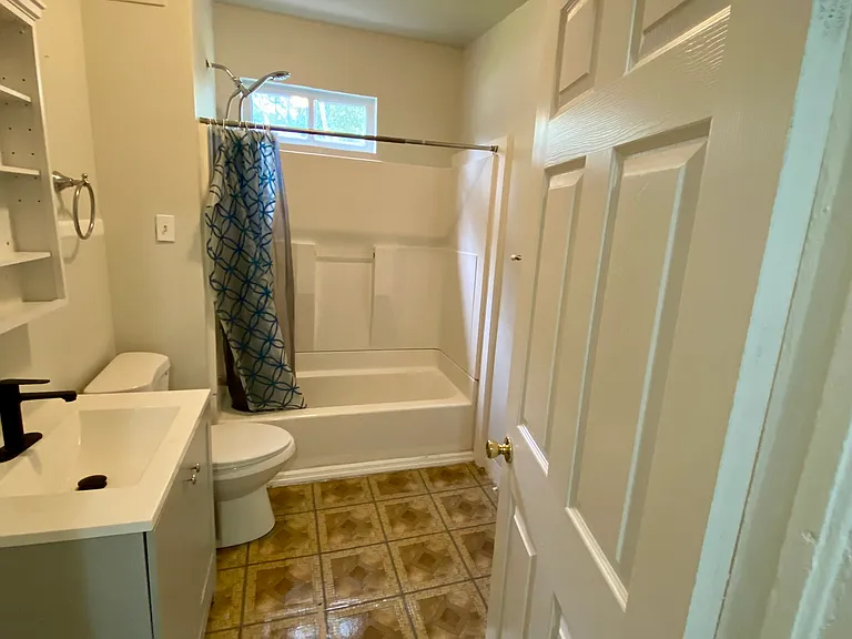 1429 Everhart St SW — Photo 16
