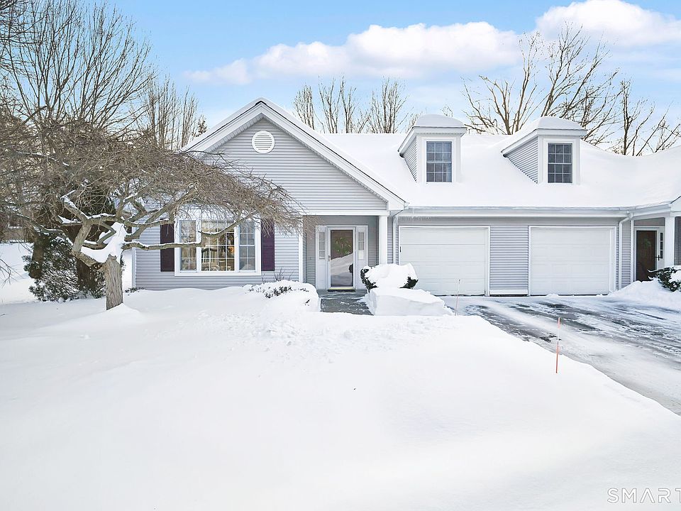 1st image of 8 Eaton Circle #8
