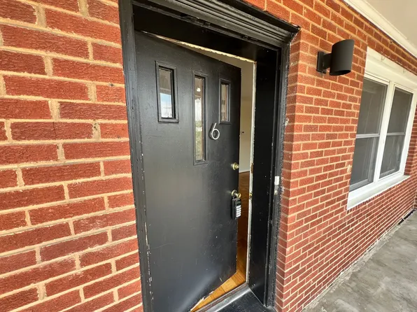 3rd Street Apartments, 801 3rd St SW APT 6, Roanoke, VA 24016
