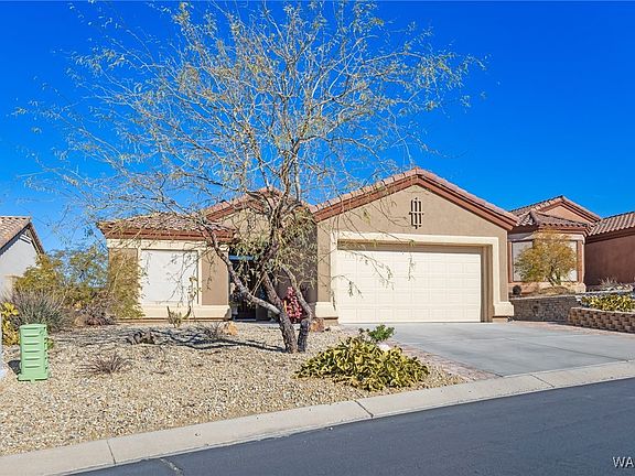 2nd image of 2837 Esmerelda Drive
