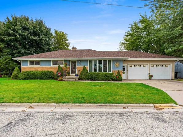 104 S 1st Ave, Saint Nazianz, WI 54232