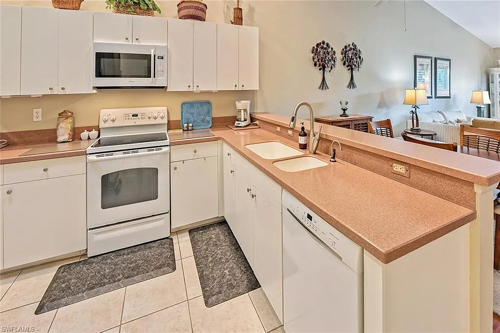 2 bed, 2.0 bath, 1275 sqft, $2,000 — Photo 4