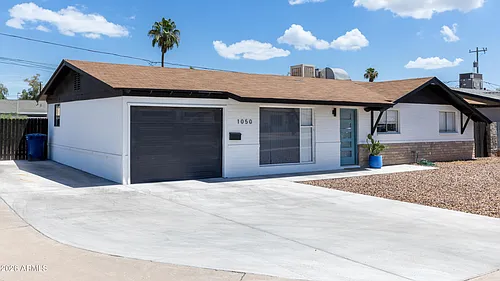 1050 W Romo Jones St Photo 1