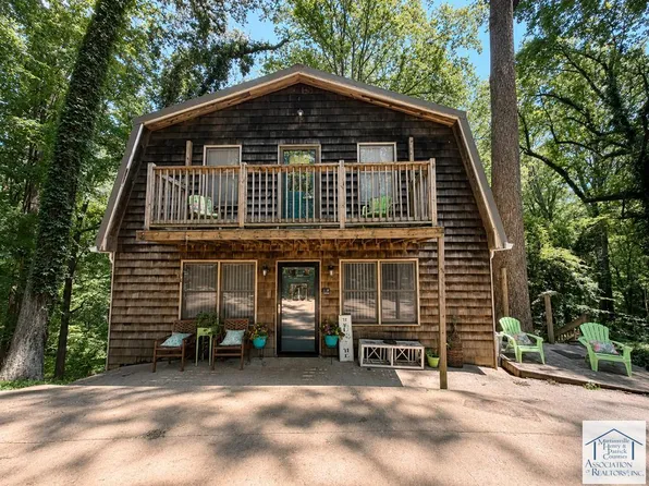 1253 Lanier Rd, Martinsville, VA 24112