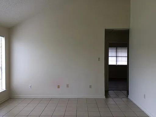 8724 Gsri Ave — Photo 3
