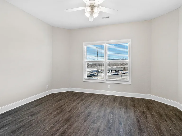 203 Copeland Rd #B-5 — Photo 9
