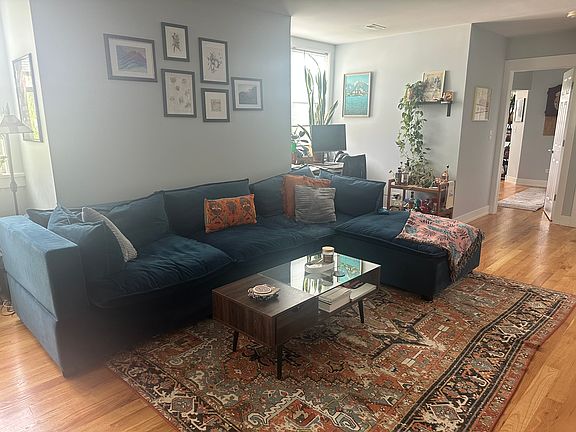 4th image of 2125 N Maplewood Ave APT 3S