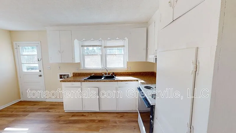 2 bed, 1.0 bath, 900 sqft, $875 — Photo 4