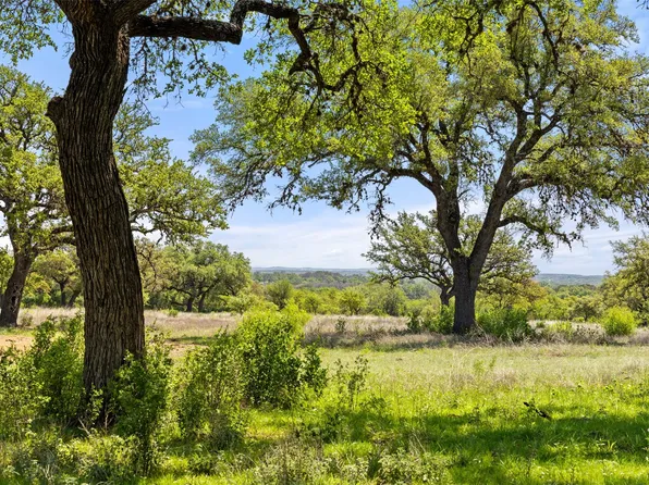 795 Gibson Rd, Johnson City, TX 78636