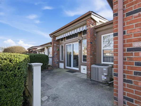 504 Gotham Court N, Saint James, NY 11780