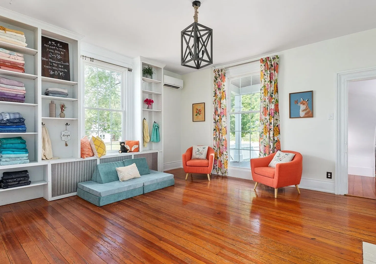 Spacious 4BR House in Middletown — Photo 3