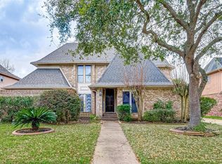 1010 Goldfinch Ave, Sugar Land, TX 77478