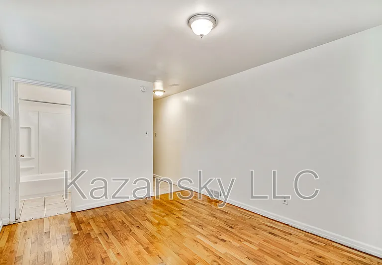 1862 Pratt St #A — Photo 7