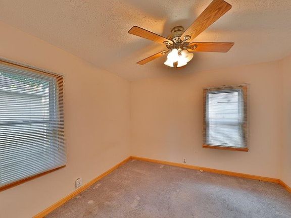 4th image of 4710 Hillside Ave