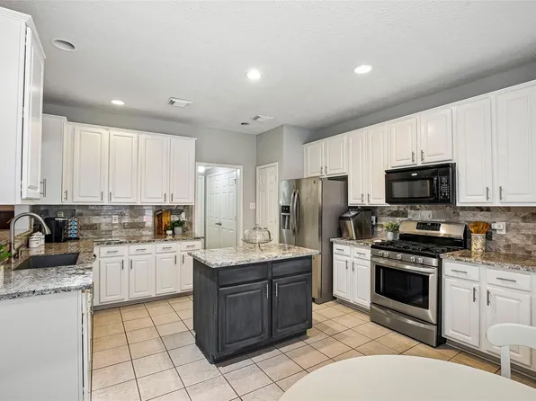 227 Cheddington Dr, Katy, TX 77450