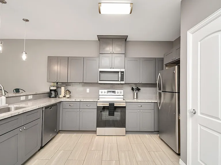 3019 Elysian St — Photo 8