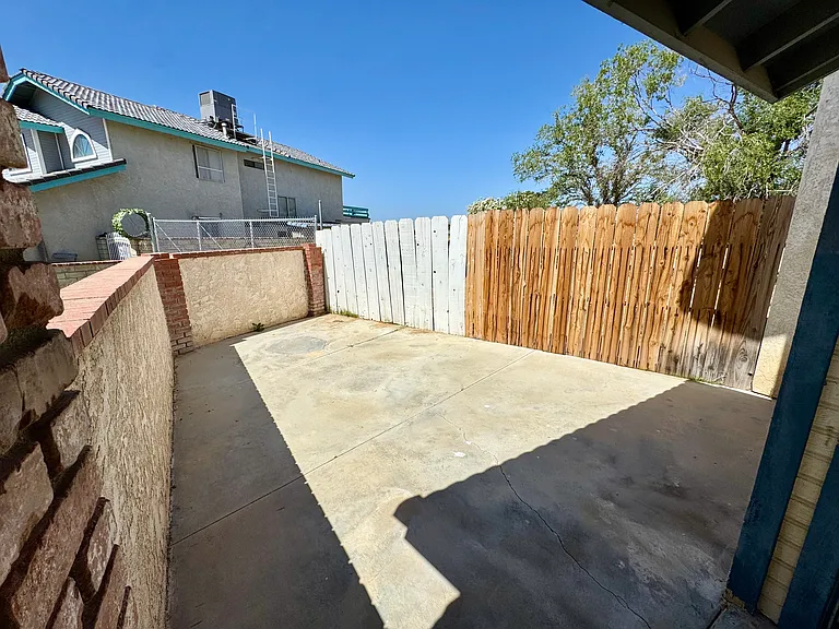 21235 Windsong St — Photo 4