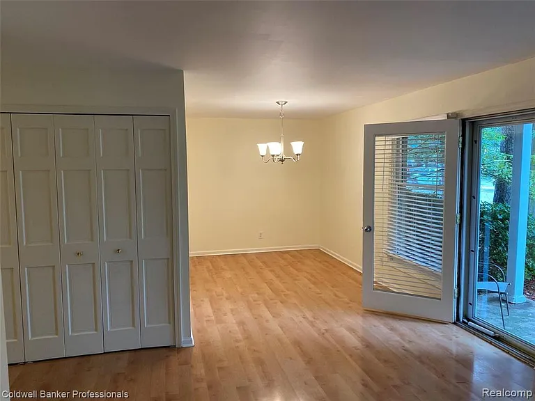 885 N Old Woodward Ave #15 — Photo 7
