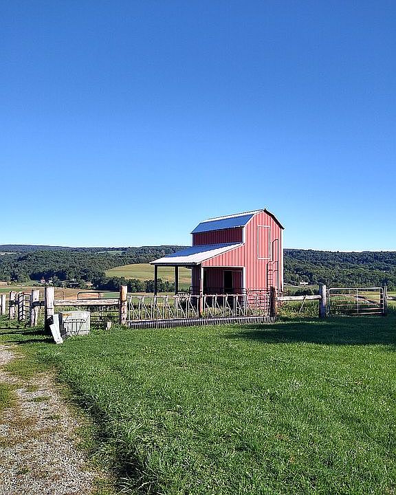 2nd image of 1346 Bair Hill Rd