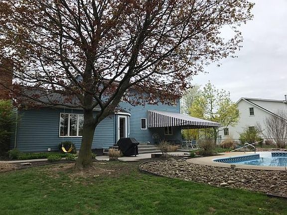 3rd image of 8961 Candlewood Ln