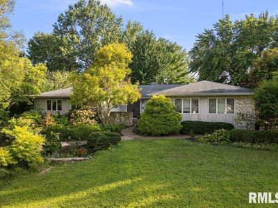 3210 Quail Ridge Rd, Bettendorf, IA, 52722