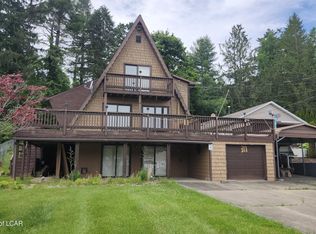 1979 Lakeside Dr, Harveys Lake, PA 18618