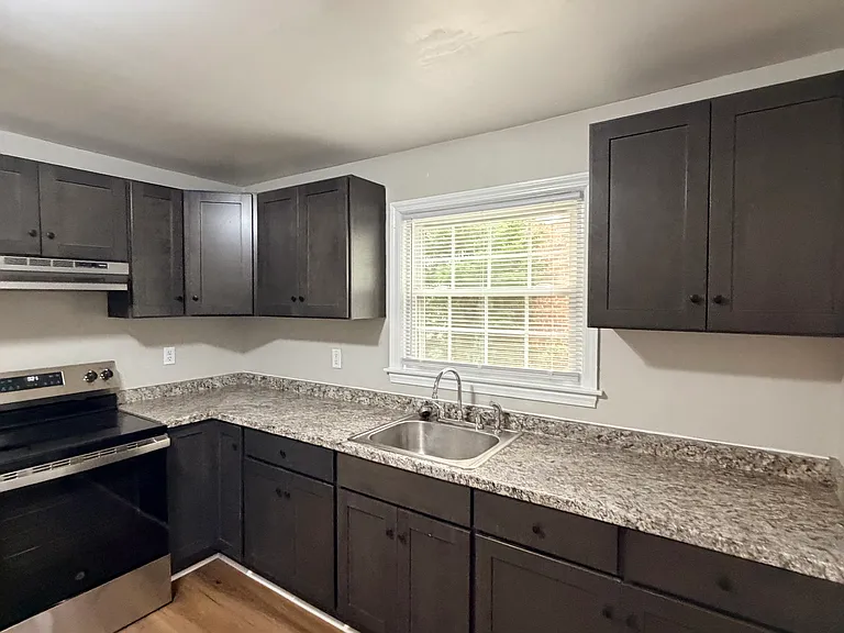 75 Stimson Rd — Photo 1