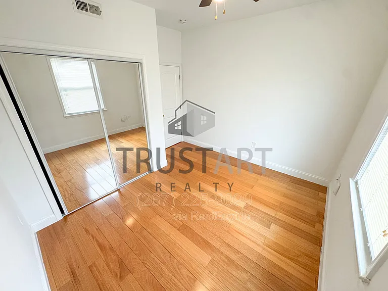 2329 S 15th St #2 — Photo 10